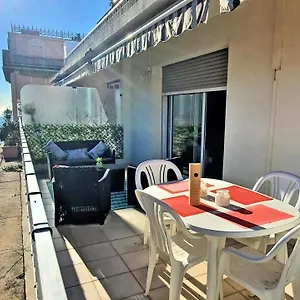 https://riviera-home-meyerbeer-promenade-terrasse.fr-provencehotel.com
