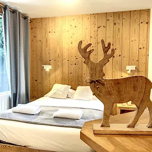 https://le-caribou-chamonix.hotels-rhonealpes.com