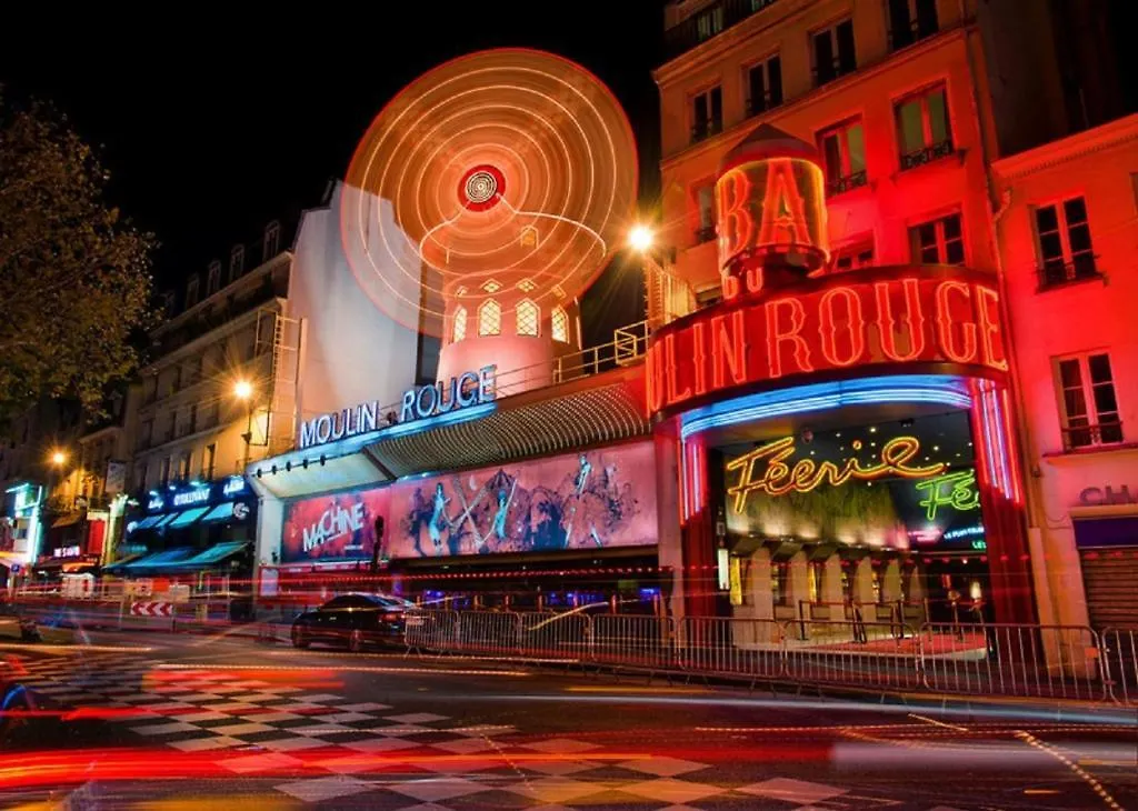 ***  Hotel Regina Montmartre Paris France