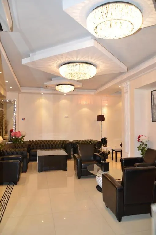 ***  Hotel Regina Montmartre Paris France